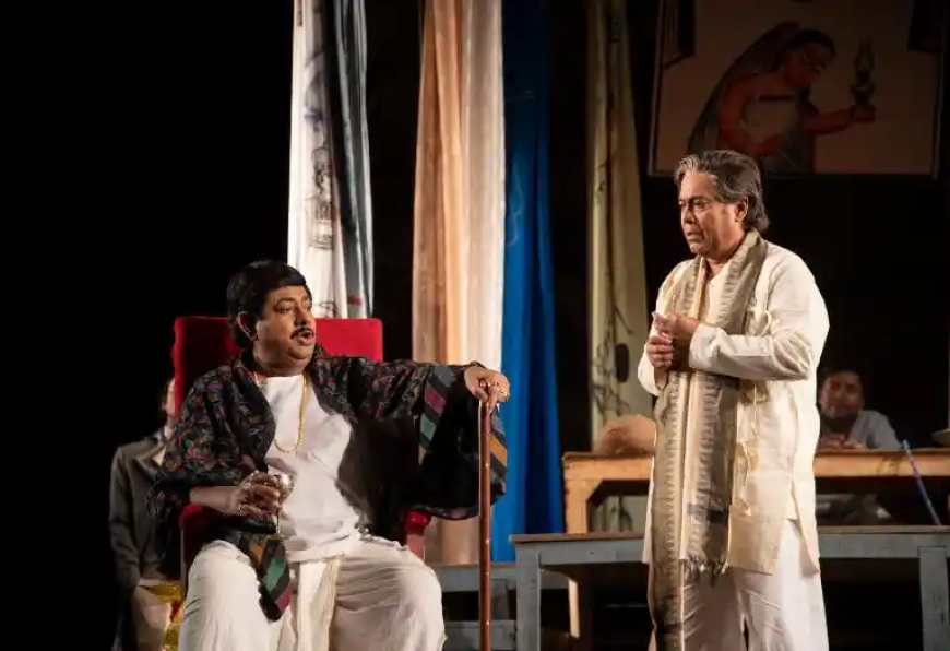 Suman Muhopadhyay's Tiner Talowar : Recreating History of Utpal Dutt